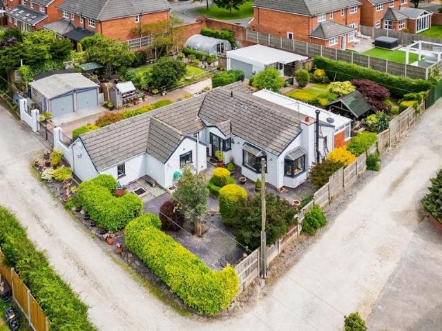 Bungalow for sale in Alltami, Bryn Mawr