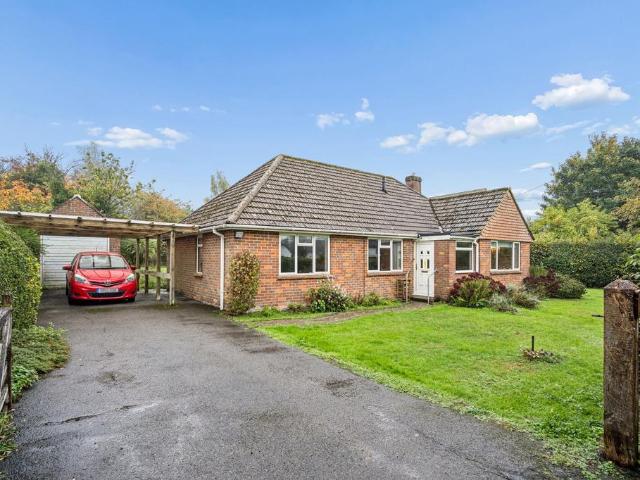 Bungalow for sale in Missendens Community Board, Prestwood