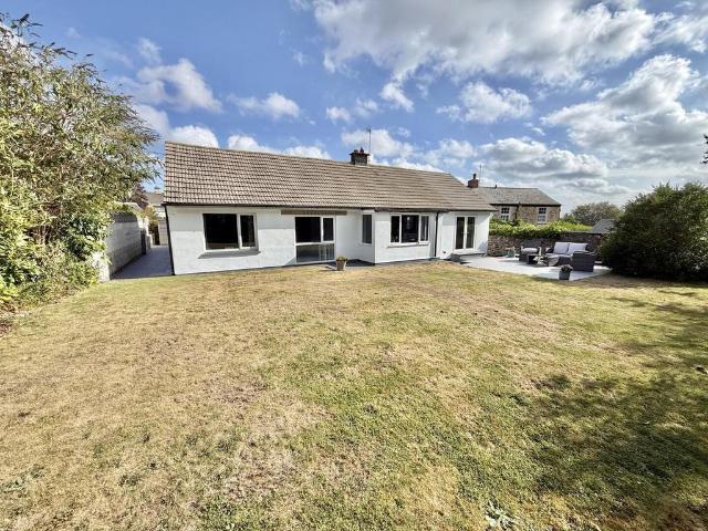 Bungalow for sale in Highertown, Penweathers
