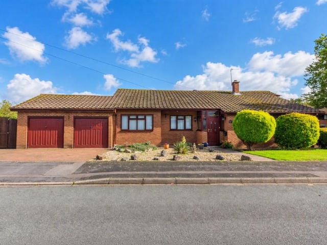 Bungalow for sale in Hammerwich Square, Lichfield