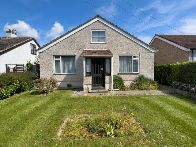 Bungalow for sale in Felpham, Clapham