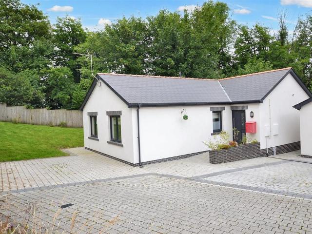 Bungalow for sale in Begelly, Wales