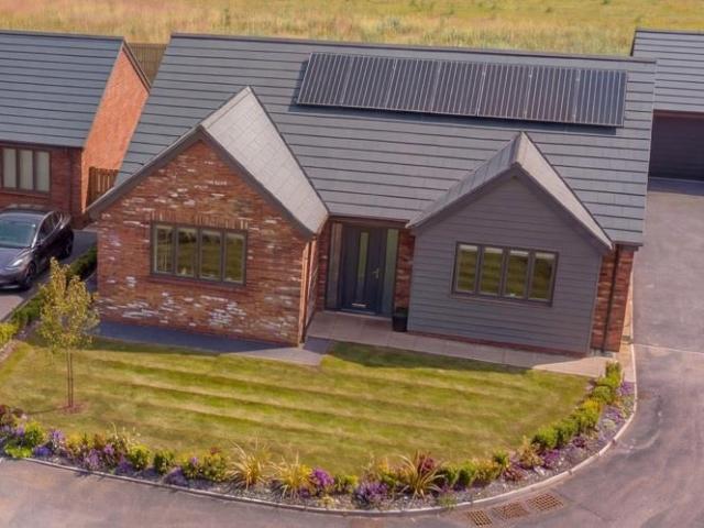 Bungalow for sale in Gosberton Clough, Lincolnshire