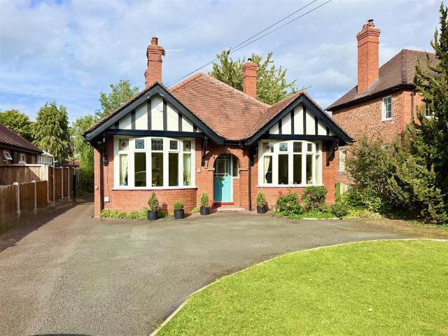 Bungalow for sale in Copthorne, Shrewsbury