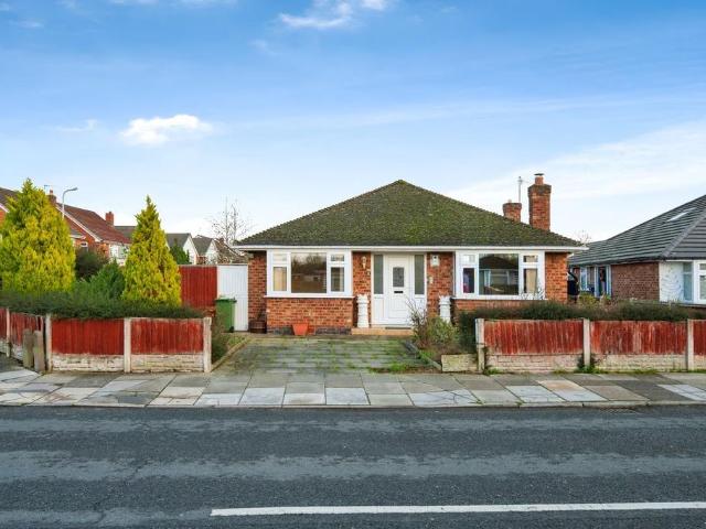 Bungalow for sale in Woodchurch, Upton