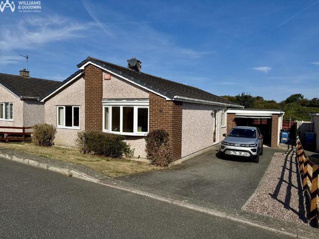 Bungalow for sale in Holyhead, Wales