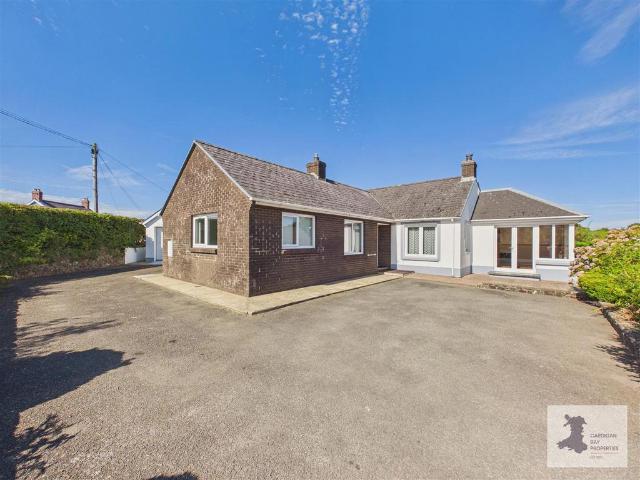 Bungalow for sale in Blaenffos, Wales