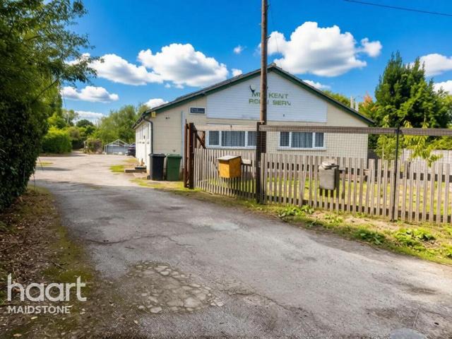 Bungalow for sale in Midway, Kent