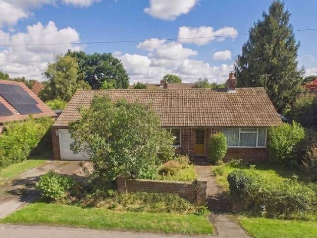 Bungalow for sale in Bridgefield, Kent
