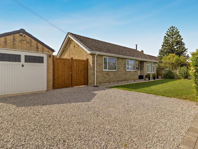 Bungalow for sale in East Lound, North Lincolnshire