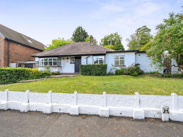 Bungalow for sale in London Borough of Croydon, Purley