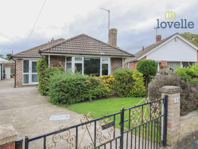 Bungalow for sale in Laceby