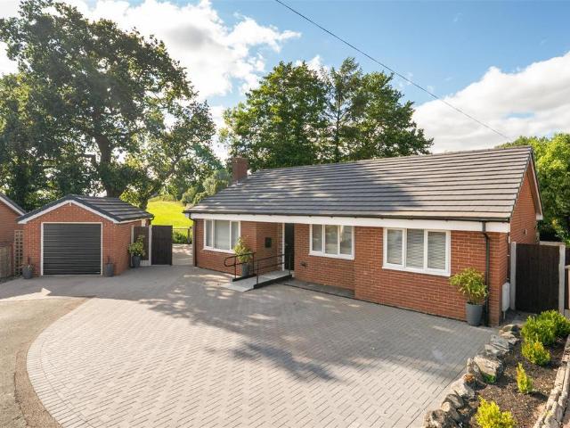 Bungalow for sale in Whitchurch, Shropshire