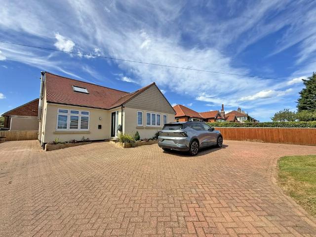 Bungalow for sale in Burniston