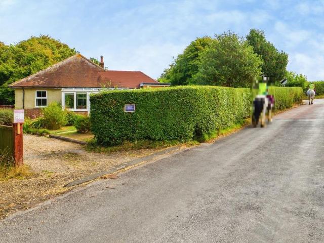 Bungalow for sale in Sutton, Ash