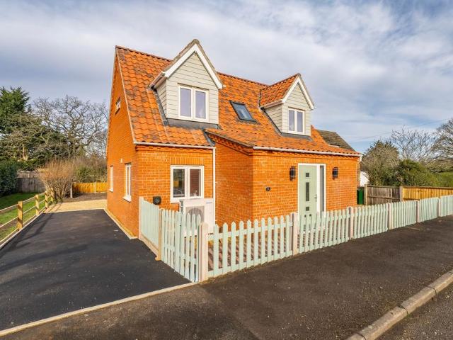 Bungalow for sale in Lyng, East Tuddenham