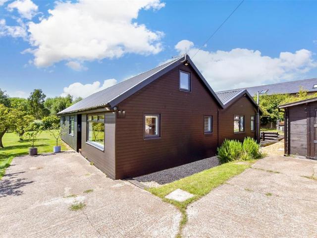 Bungalow for sale in High Halstow
