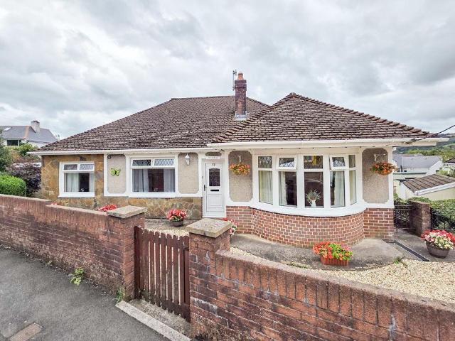Bungalow for sale in Hengoed, Wales