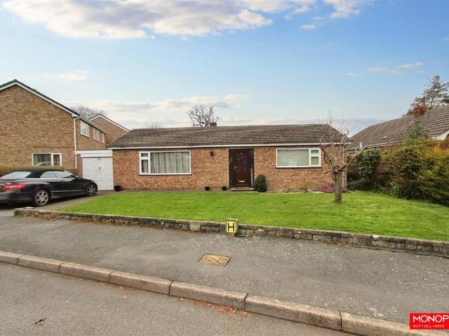 Bungalow for sale in Denbigh