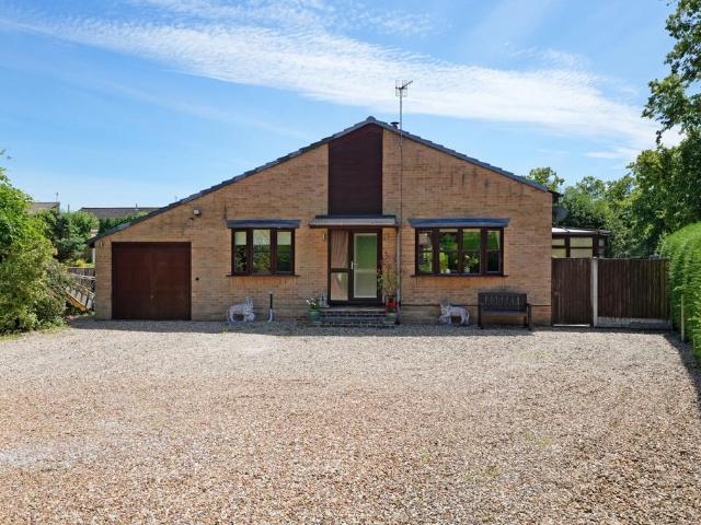 Bungalow for sale in Darley Hillside, Froggatt
