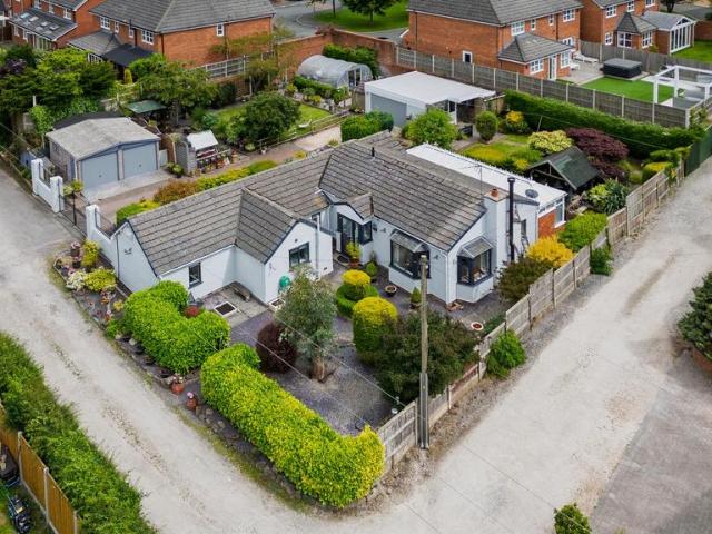 Bungalow for sale in Alltami, Bryn Mawr