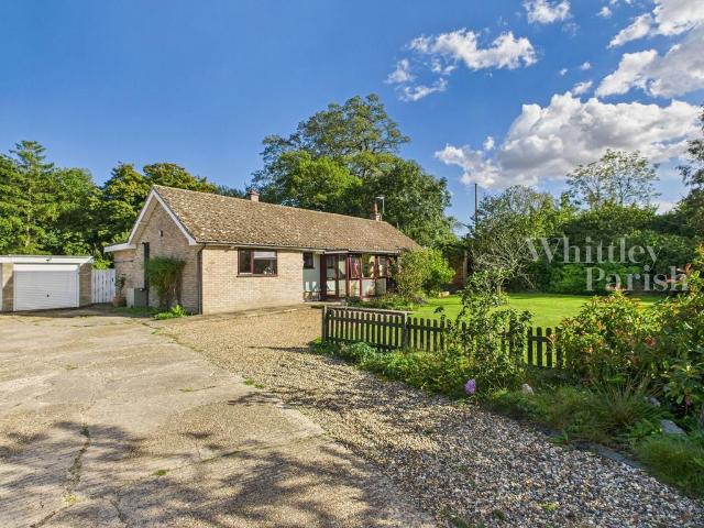 Bungalow for sale in Bedingfield, Suffolk