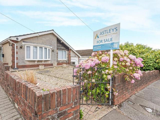 Bungalow for sale in Newton, Wales