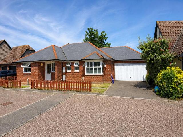 Bungalow for sale in Fordham Heath, Essex