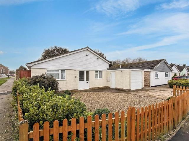 Bungalow for sale in St Anthony's Hill, Eastbourne