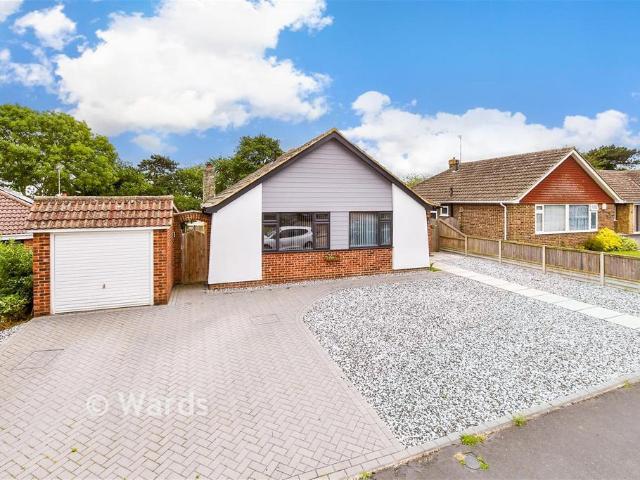 Bungalow for sale in South Tankerton, The Bridge