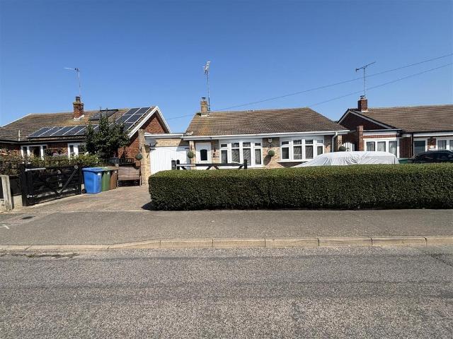 Bungalow for sale in Oad Street, Kent