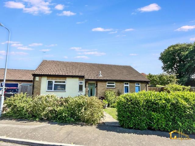 Bungalow for sale in Old Town, Heathlands