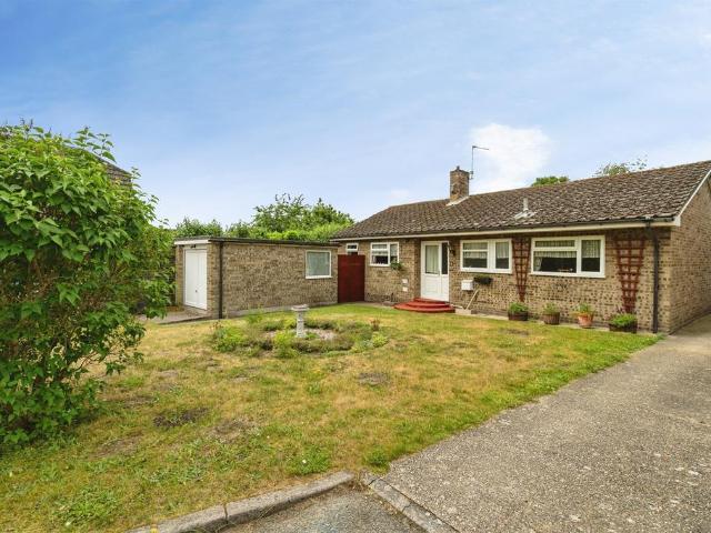 Bungalow for sale in Stokesby, Norfolk