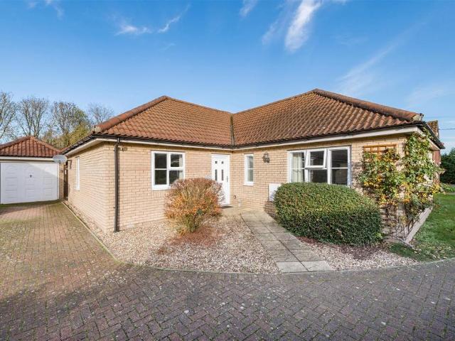 Bungalow for sale in Chelmondiston, Suffolk