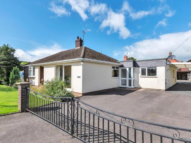 Bungalow for sale in Castle Caereinion, Wales