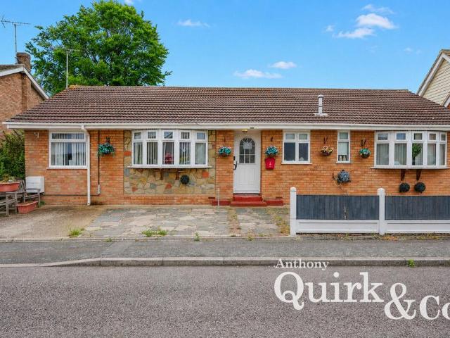 Bungalow for sale in Canvey Island