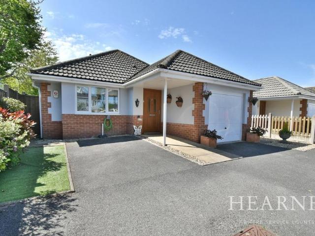 Bungalow for sale in Bear Cross