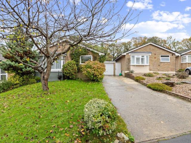 Bungalow for sale in Littlecote, West Sussex