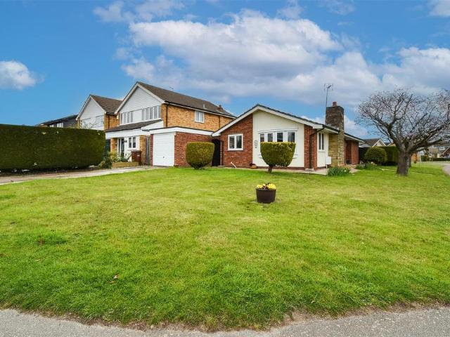Bungalow for sale in Blackmore, Hook End and Wyatts Green, Navestock Side