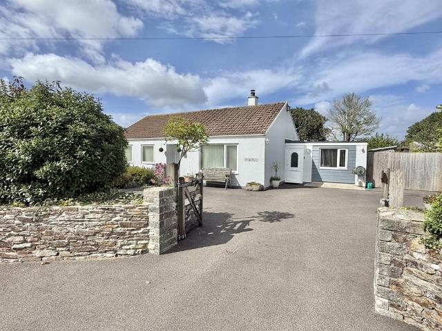 Bungalow for sale in Lowertown, Frogpool