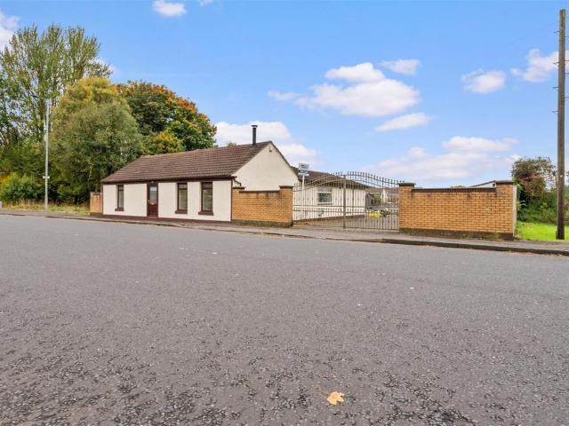Bungalow for sale in Cambusnethan, Newmains