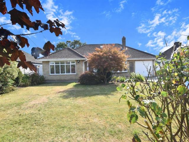 Bungalow for sale in Nunsthorpe, Scartho