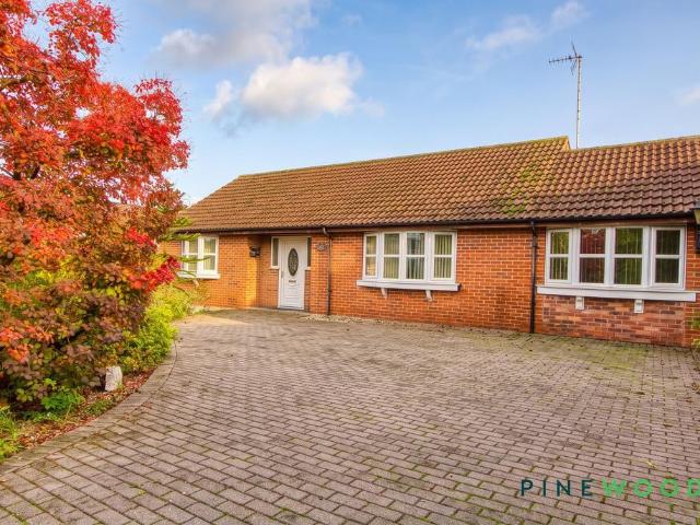 Bungalow for sale in Clowne, Bolsover