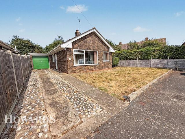 Bungalow for sale in Stokesby, Norfolk