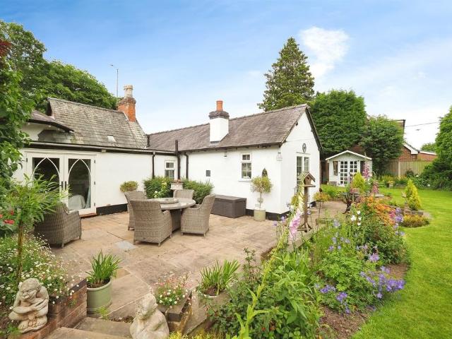 Bungalow for sale in Egginton, East Midlands