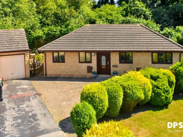 Bungalow for sale in Churwell, West Yorkshire
