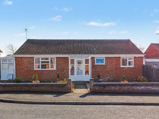 Bungalow for sale in Crookhill, Worcestershire