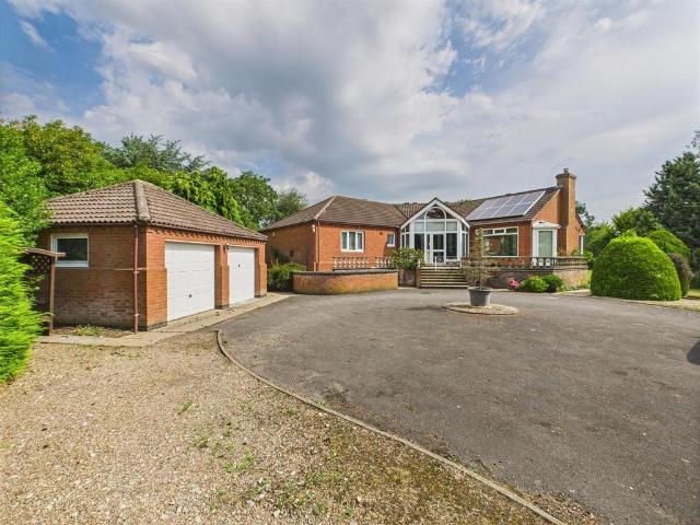 Bungalow for sale in Cagthorpe, Belleau