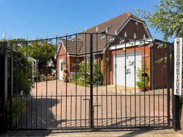 Bungalow for sale in Ashurst Bridge, Hampshire