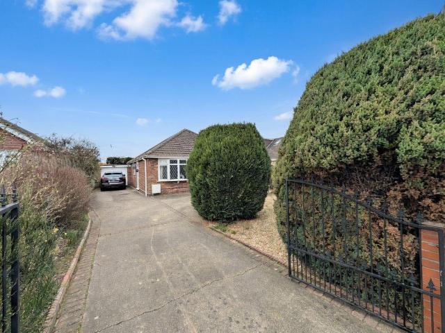 Bungalow for sale in Waltham